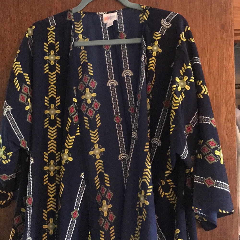 Lularoe Kimono style shirt L